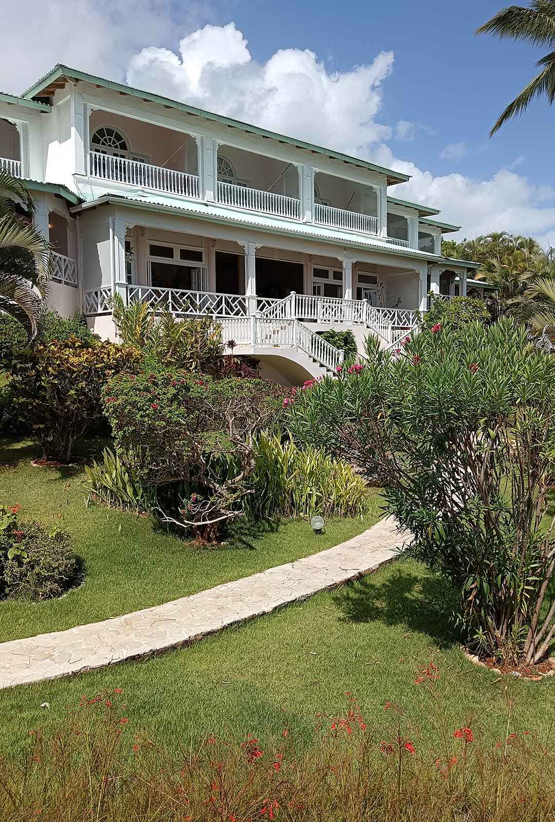 fachada-del-hotel