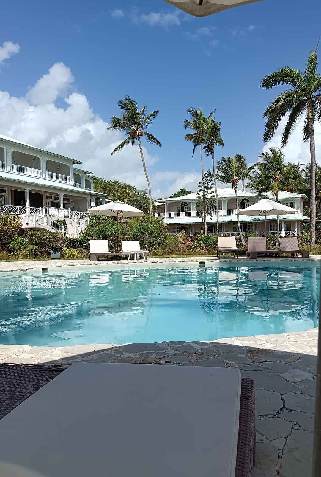 piscina-del-hotel